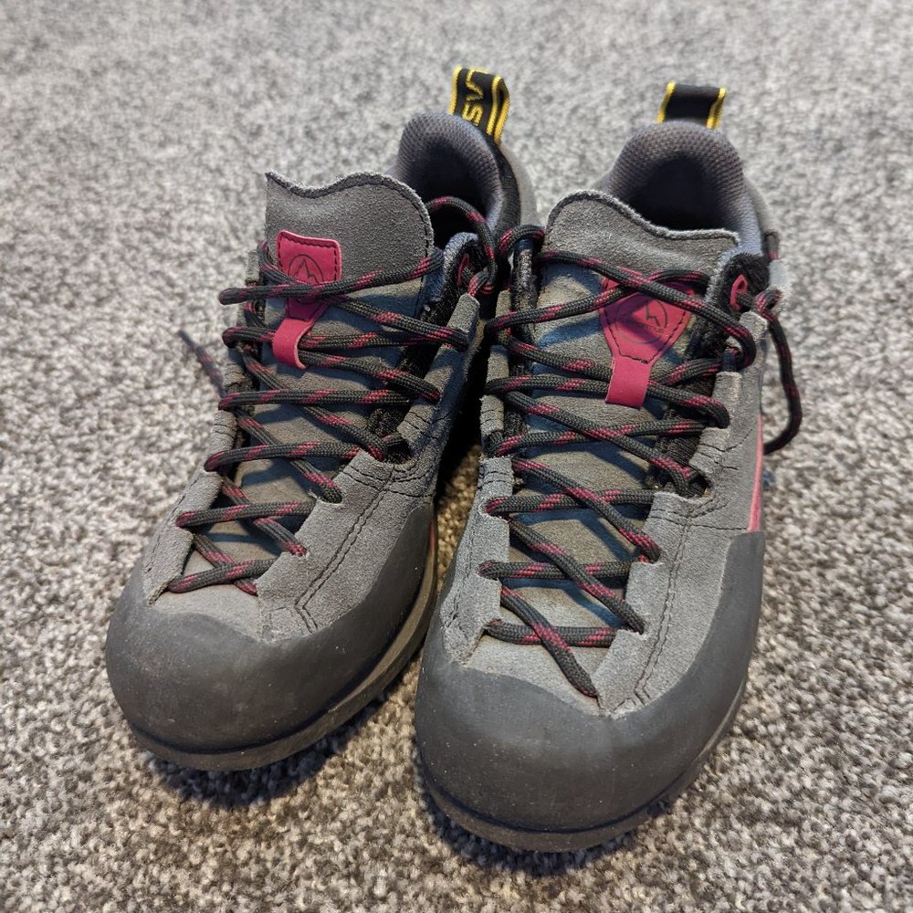 La Sportiva Women's Boulder X approach shoe